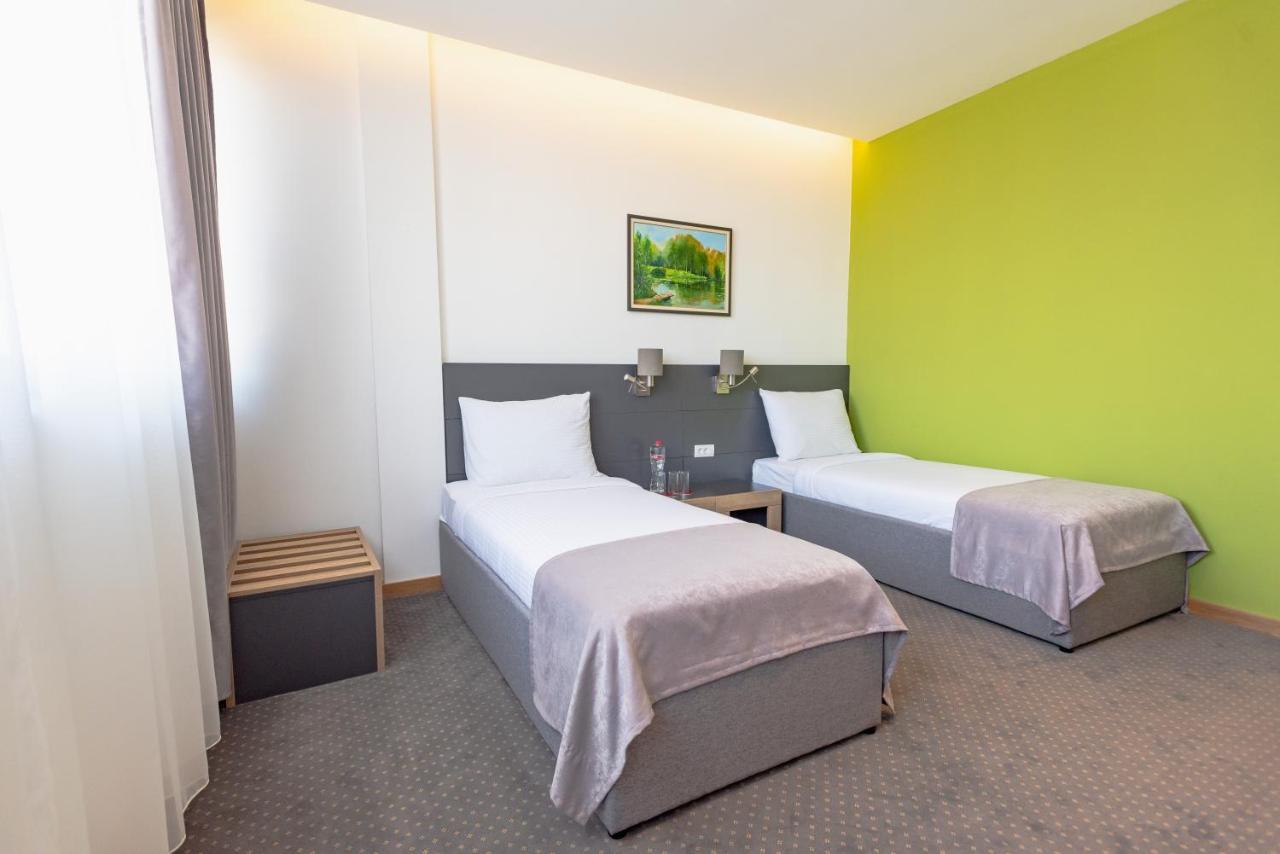 Hotel Stobex Loznica Luaran gambar