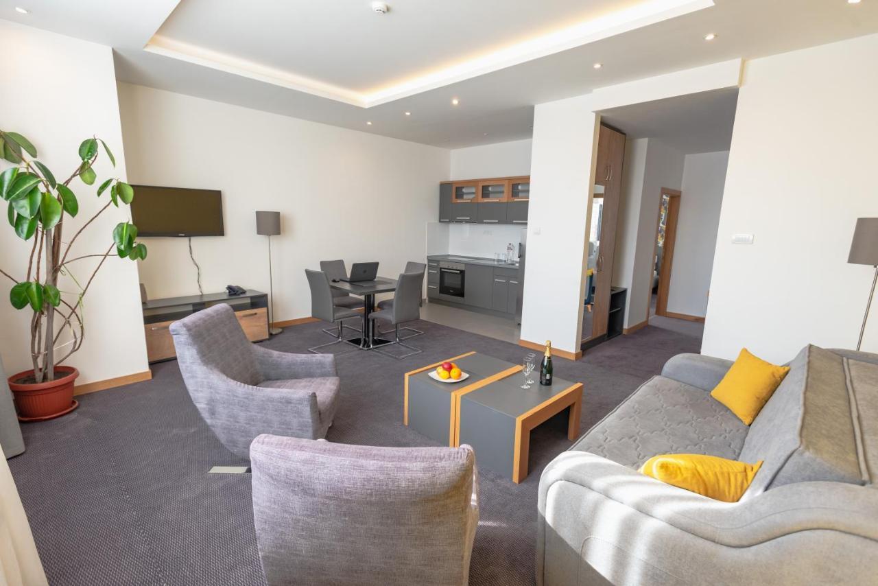 Hotel Stobex Loznica Luaran gambar