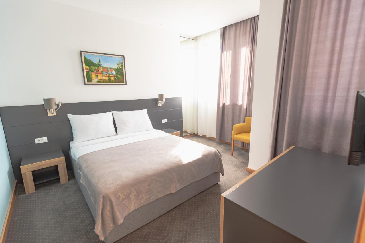 Hotel Stobex Loznica Bilik gambar